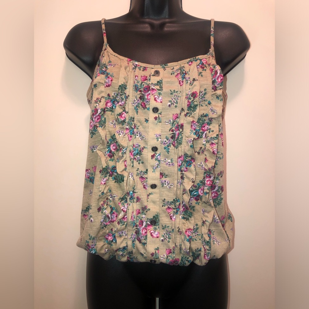 💜💜3/$15💜💜WEAVER Ruffle, Floral Tank Top sz M